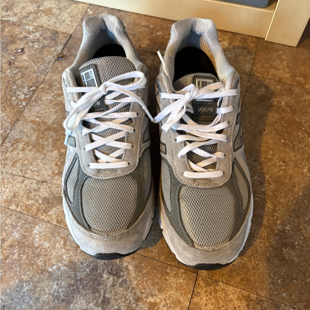 New Balance 990 Gray Sneaker